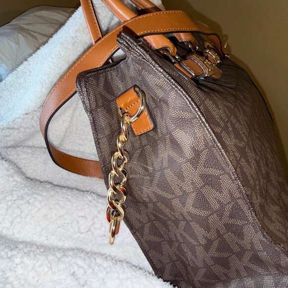Michael Kors designer monogram leather tote/bag like new - Picture 6 of 11